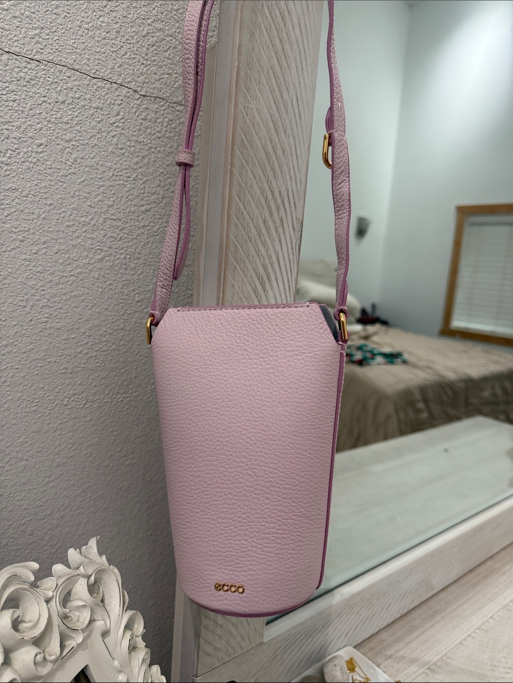 Ecco Pink Pebbled Leather Crossbody Phone Pouch